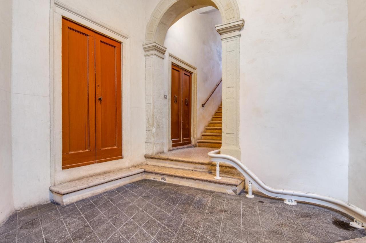 Mansarda Giulietta E Romeo - Affitti Brevi Italia Apartamento